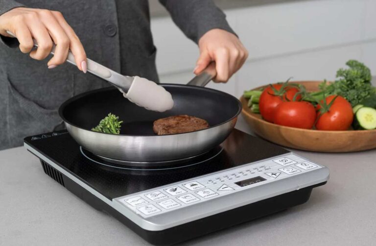 Lựa chọn bếp từ đơn cho Gian bếp Hiện đại